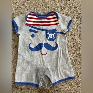 Old Navy baby boy pirates booty short sleeve Romper one piece - 0-3 months